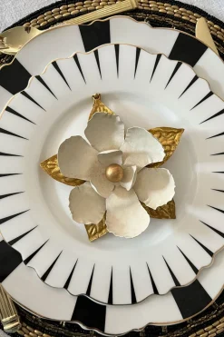 Adorno Dorado Y Blanco Flor Magnolia