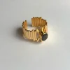 Anillo Dorado Ajustable Con Labradorita Grisácea