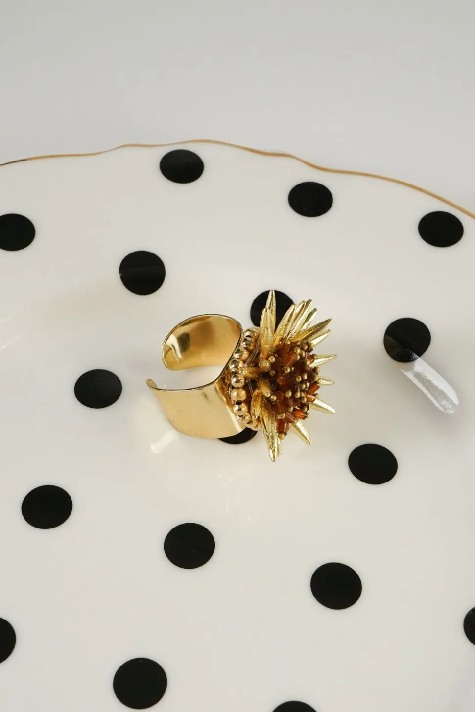 Anillo Dorado Ajustable Con Diseño De Girasol Marrón