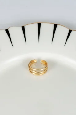 Anillo Dorado Ajustable Con Diseño De Tres Argollas