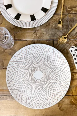Bajoplato Blanco & Dorado Con Diseño Geométrico Rombos