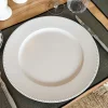 Bajoplato Gris Claro Con Relieve De Bolitas En El Borde
