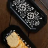 Bandeja Pequeña Rectangular Negra Con Flores Blancas Pintadas