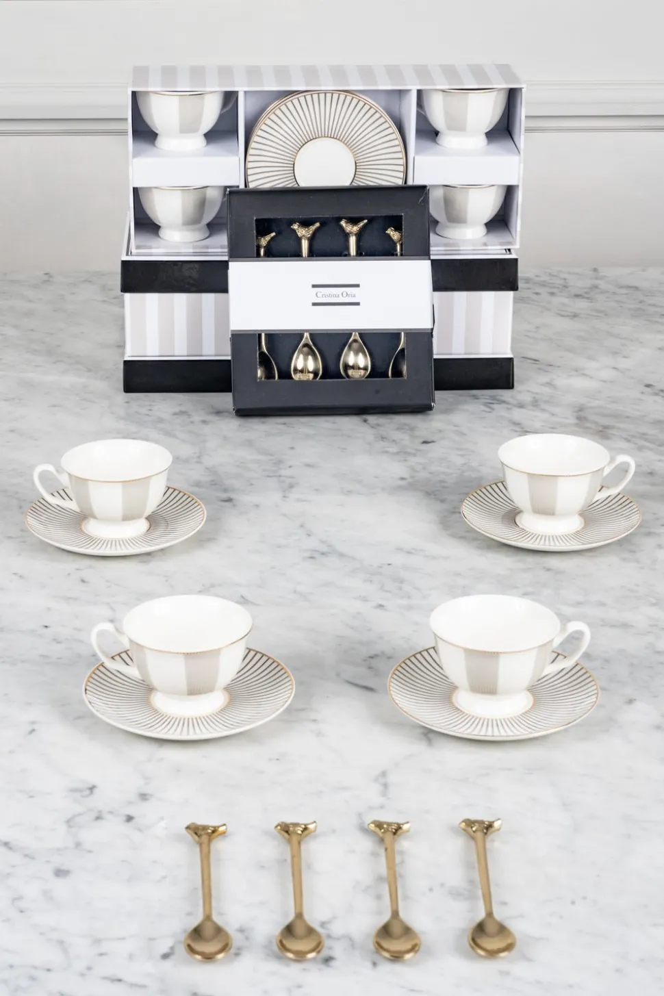 Caja De Regalo Tazas Espresso Grises Y Cucharitas De Bronce