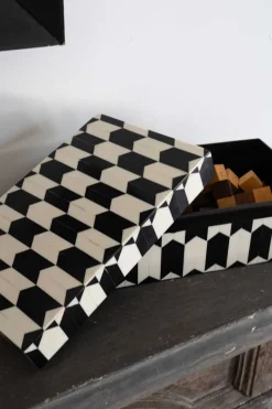 Caja Decorativa De Resina Con Diseño De Flechas Blancas Y Negras