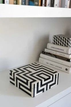 Caja Decorativa De Resina Con Diseño De Puzle Blanco Y Negro