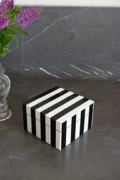 Caja Decorativa Mini De Resina Cuadrada Con Diseño De Rayas Blancas Y Negras