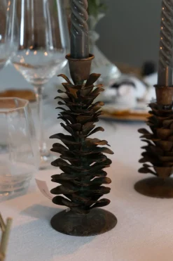 Candelabro Con Diseño De Pino Verde Y Dorado De Metal Pequeño