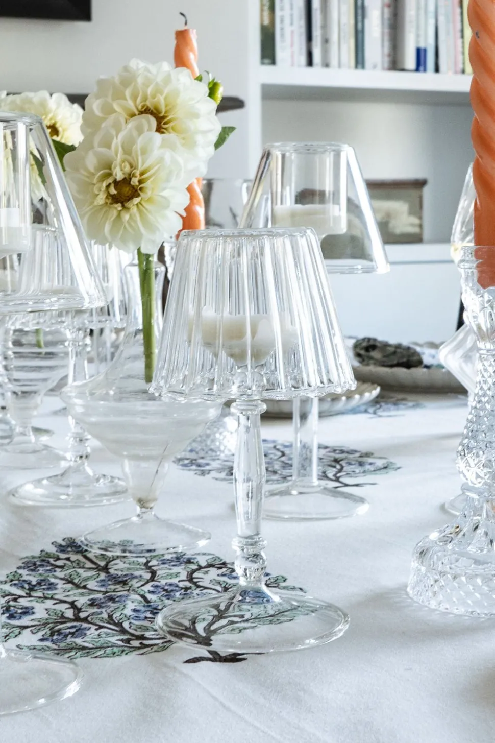 Candelabro De Cristal Con Diseño De Lámpara Ondulada Transparente