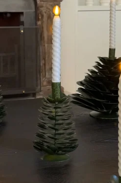 Candelabro De Hierro Con Diseño De Árbol Verde Alto