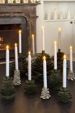 Candelabro De Hierro Con Diseño De Árbol Verde