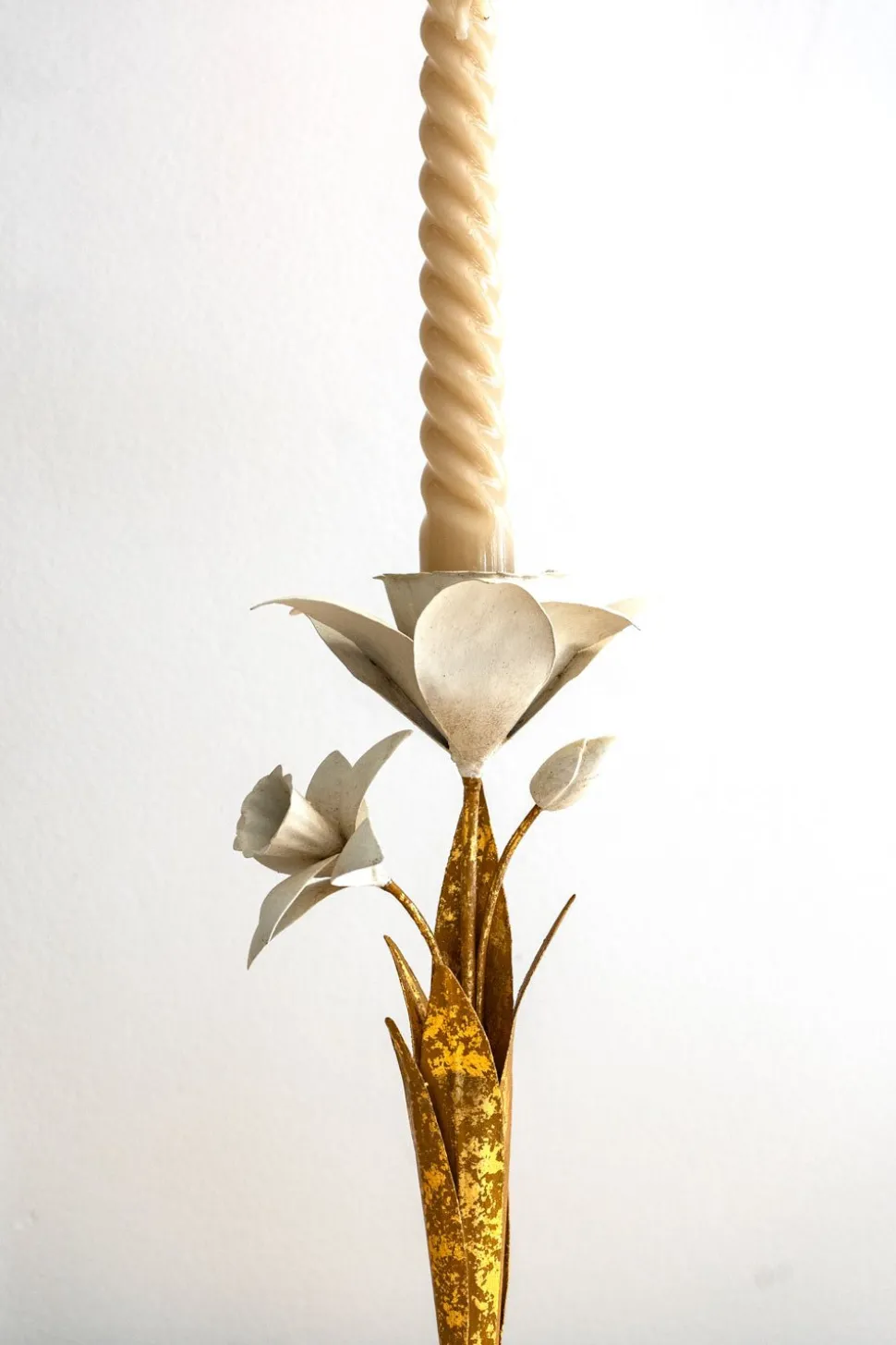 Candelabro Dorado Y Blanco Diseño Narciso