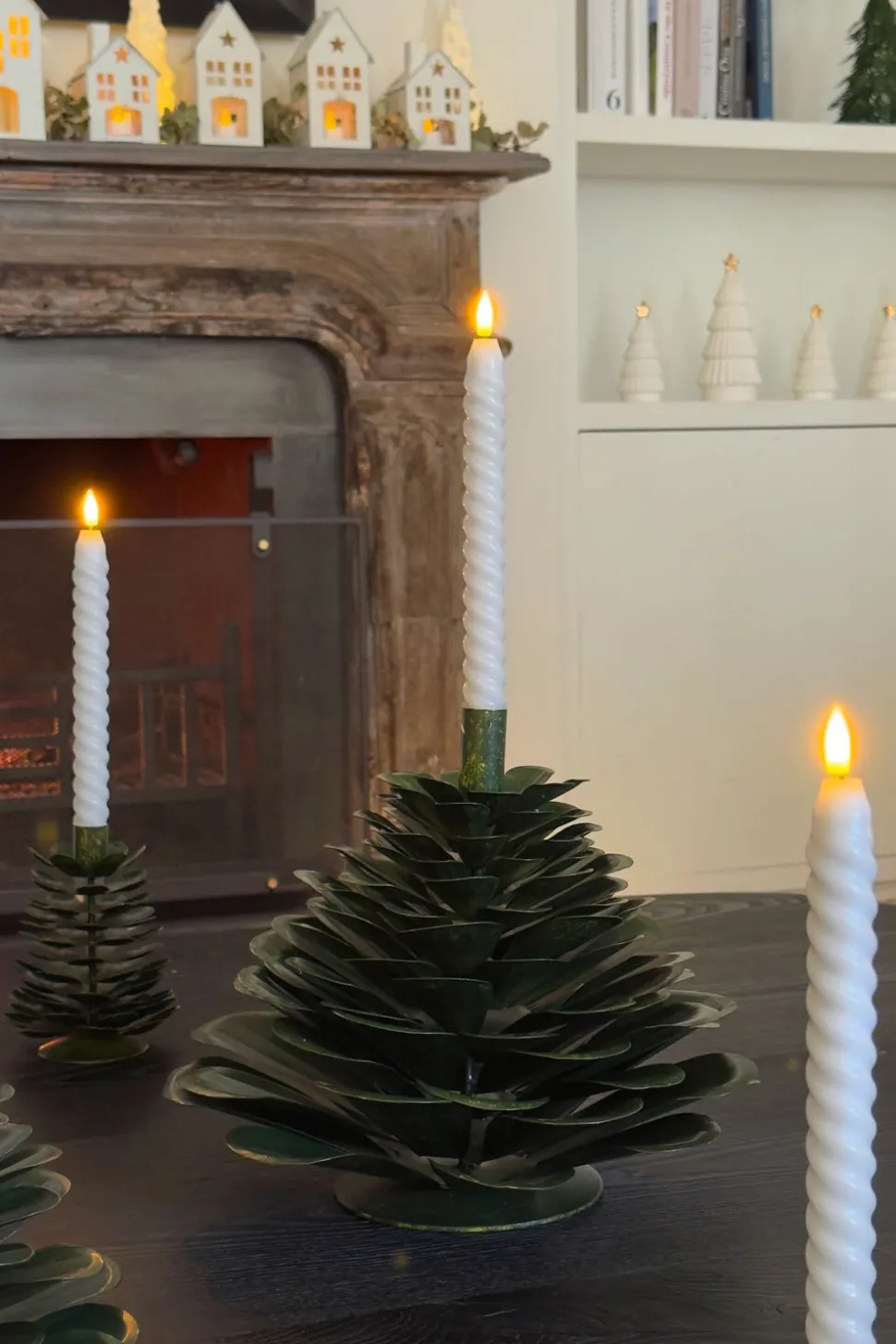 Candelabro Grande De Hierro Con Diseño De Árbol Verde