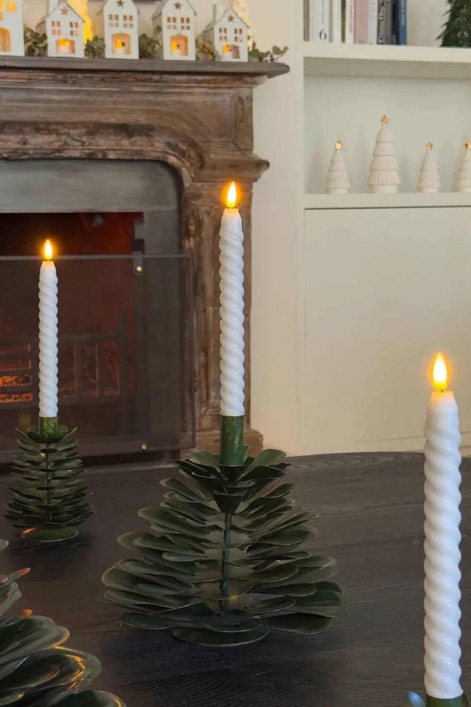 Candelabro Grande De Hierro Con Diseño De Árbol Verde