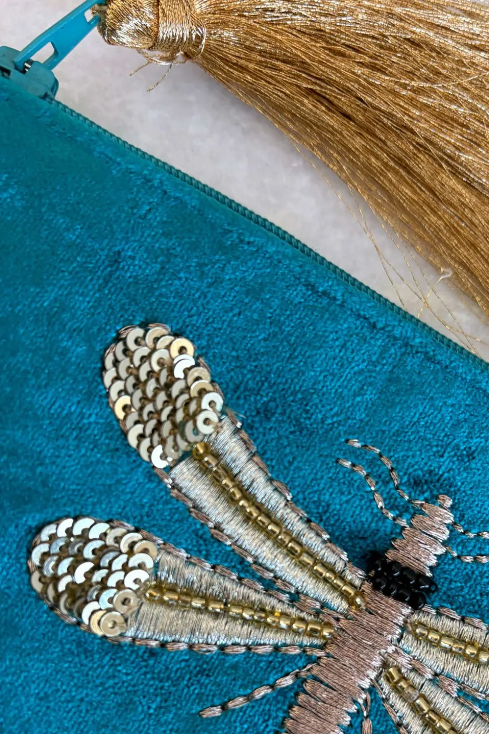 Cartera De Terciopelo Azul Con Libélula Bordada