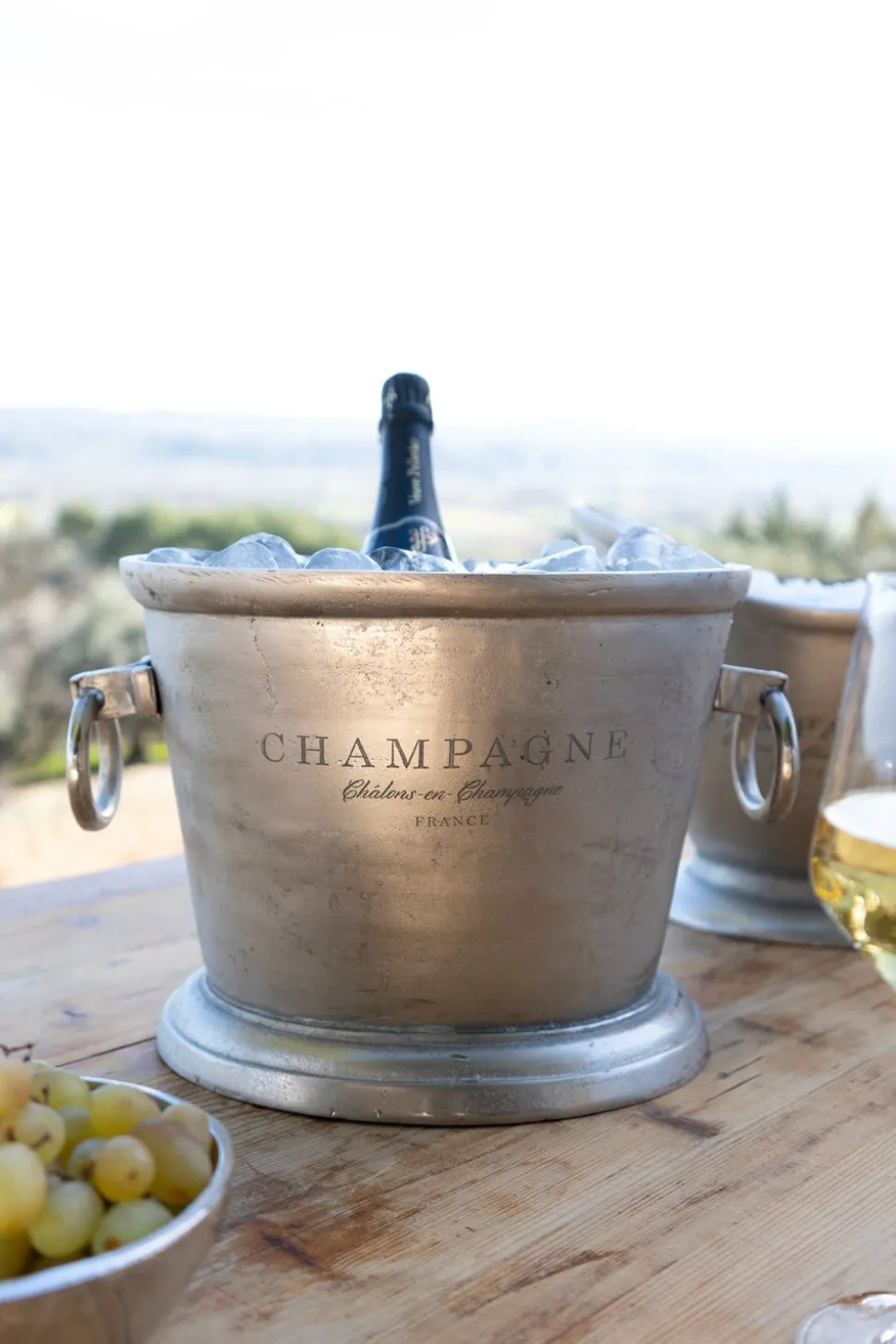 Champanera Plateada Con Arandelas Y Diseño "Champagne" Ancha