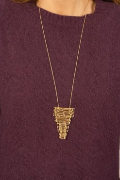 Collar Dorado Con Diseño Cascada Irregular