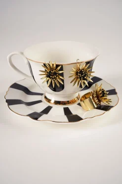 Combinación Anillo & Pendientes Dorados Diseño Girasoles Negros