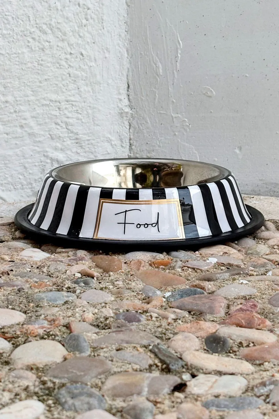 Comedero Para Mascotas Pintado A Mano Blanco Y Negro