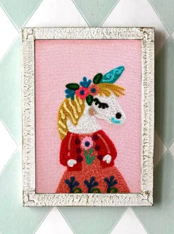 Cuadro Infantil Retrato Unicornio Bordado