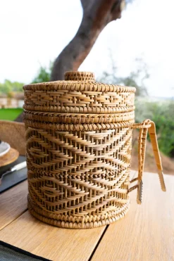 Cubitera De Ratán Diseño Trenzado Con Tapa Y Pinza