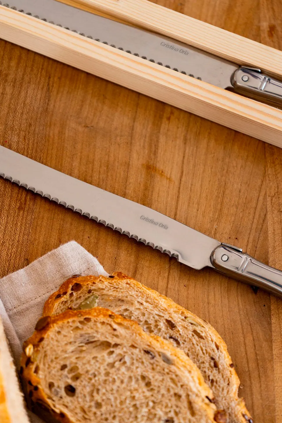 Cuchillo De Pan Plateado Cristina Oria En Caja De Madera