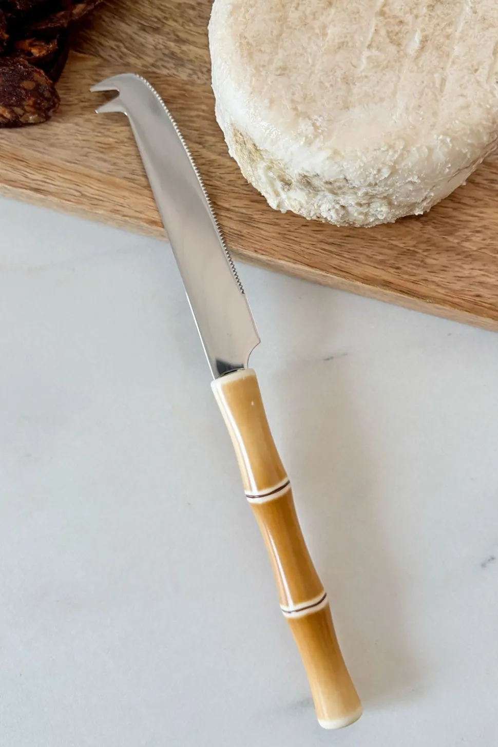 Cuchillo Especial Quesos Diseño Bambú