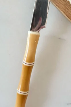 Cuchillo Especial Quesos Diseño Bambú