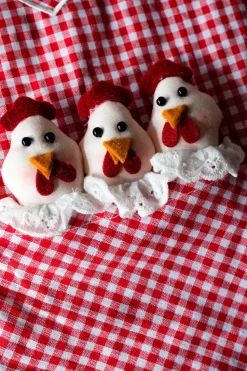 Delantal De Niños Mini Con Diseño De Gallinas & Cuadros Rojos
