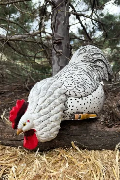 Figura Decorativa Gallina Comiendo