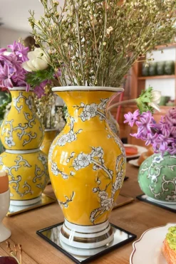 Florero De Porcelana Amarillo Diseño Kiku