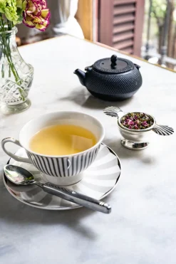 Infusor De Té Con Asas Con Diseño De Conchas Bañado En Plata