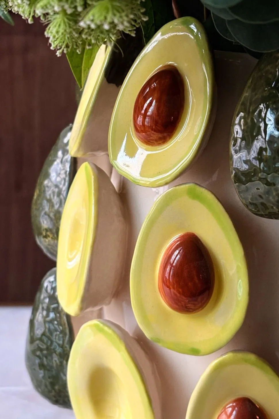 Jarrón Con Diseño De Aguacates En Relieve