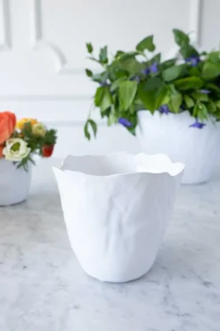 Jarrón Irregular De Porcelana Blanco Brillante 14 Cm
