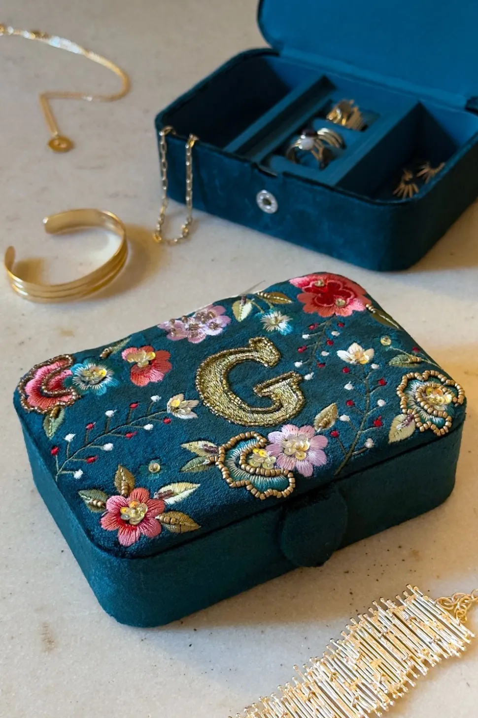 Joyeros De Terciopelo Con Iniciales Y Flores Bordadas