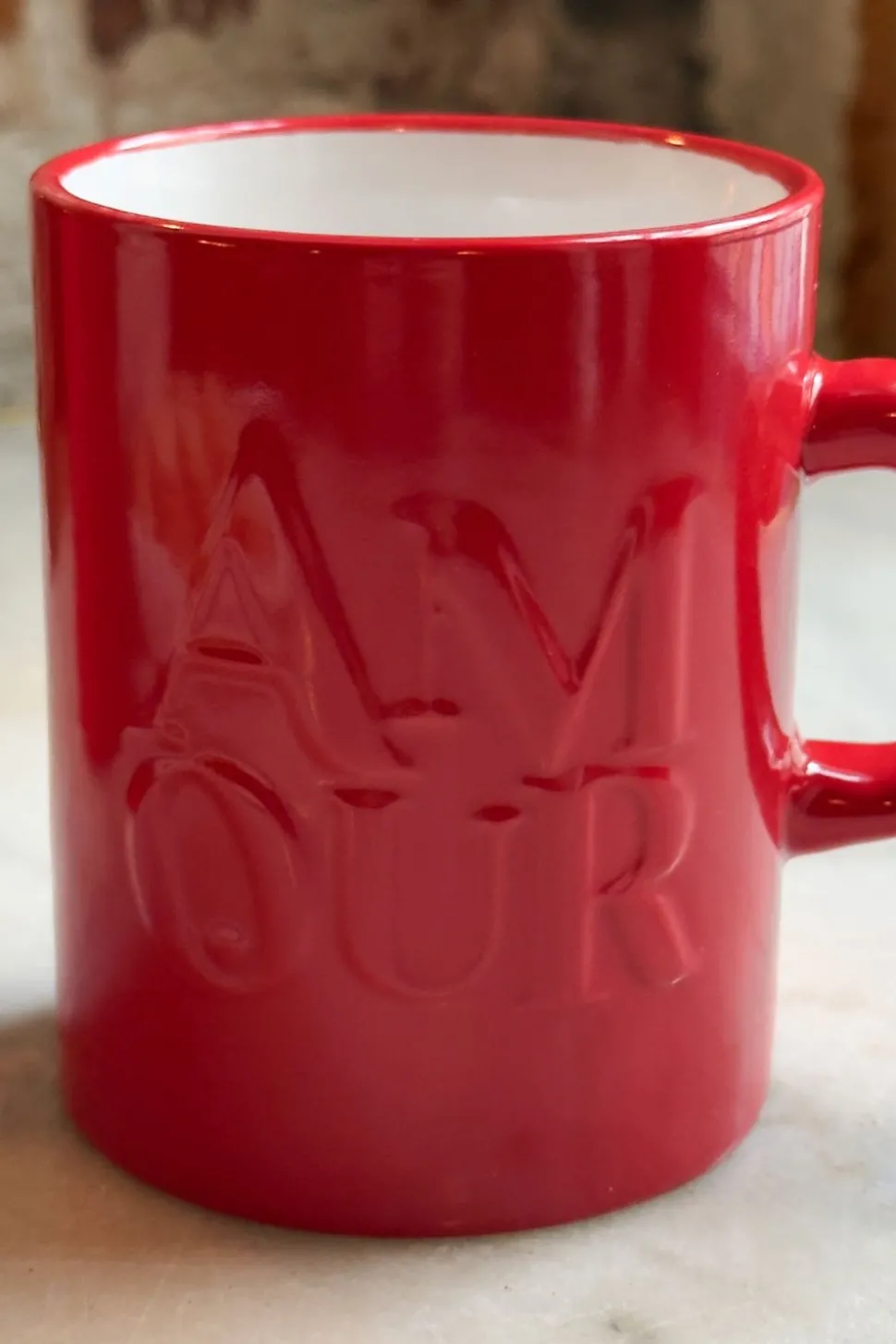 Juego De Dos Tazas "Amour" Y Asas De Corazón