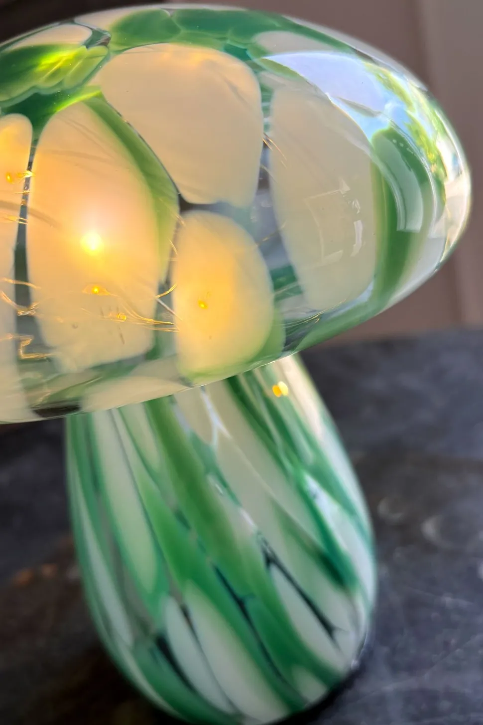 Lámpara Seta De Vidrio Efecto Degradado Blanco Y Verde
