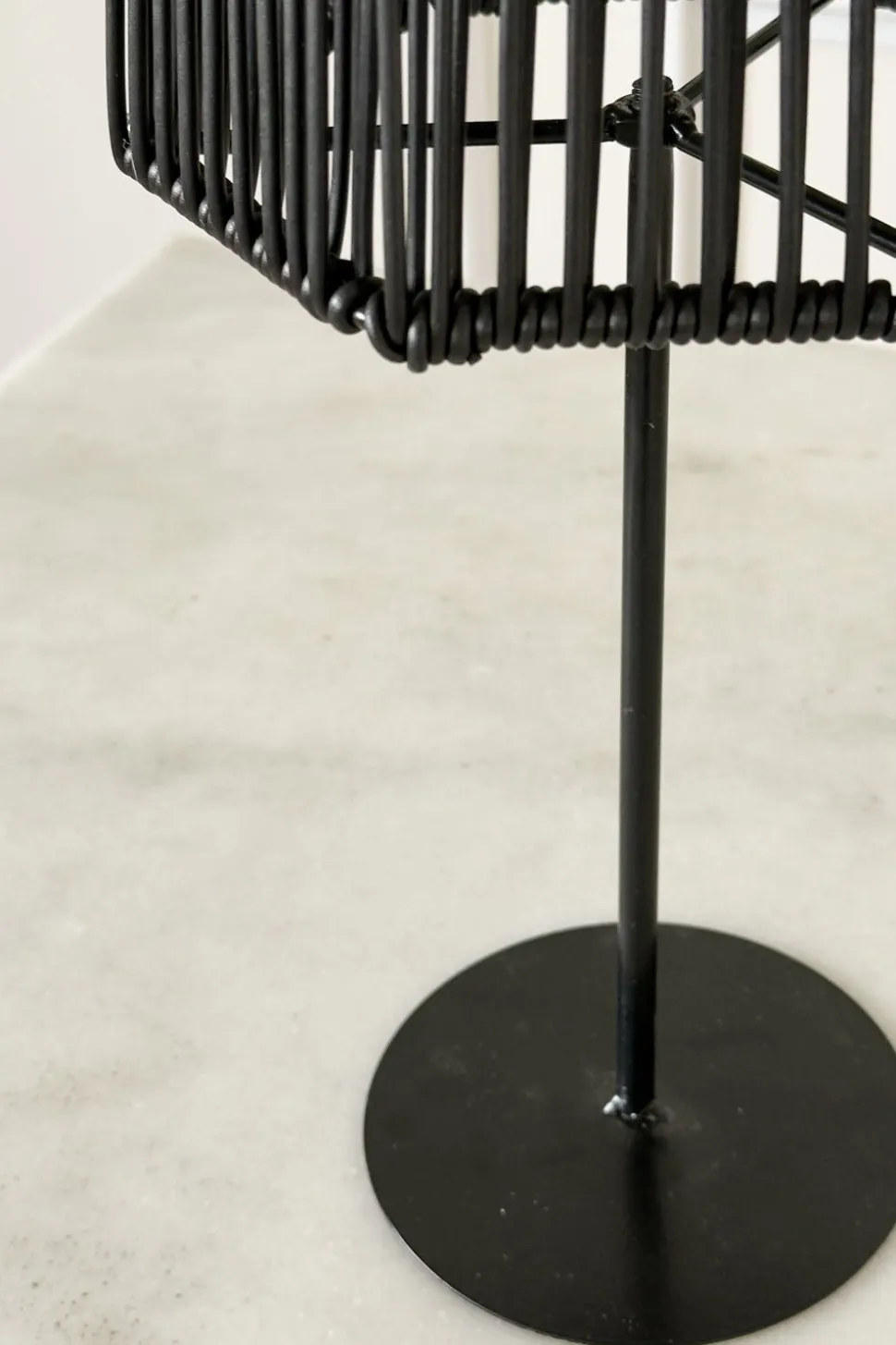 Lámpara Solar De Mesa En Acabado Negro