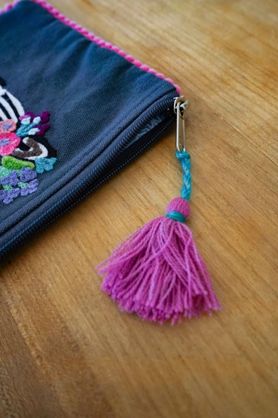 Neceser Bordado A Mano Con Diseño De Cebra