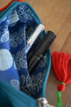 Neceser Bordado A Mano Con Diseño De Perro Azul