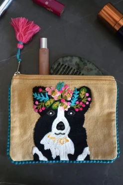 Neceser Bordado A Mano Con Diseño De Perro Beige