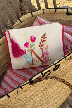 Neceser Con Inicial N Y Flores Bordadas