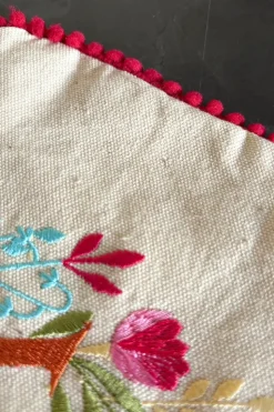 Neceser Con Inicial N Y Flores Bordadas