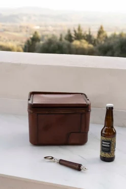 Nevera De Cuero Pequeña