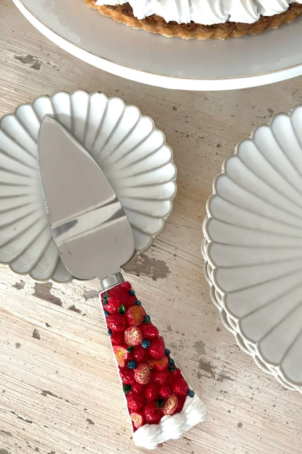 Pala De Tarta Con Diseño De Bizcocho De Frutos Rojos