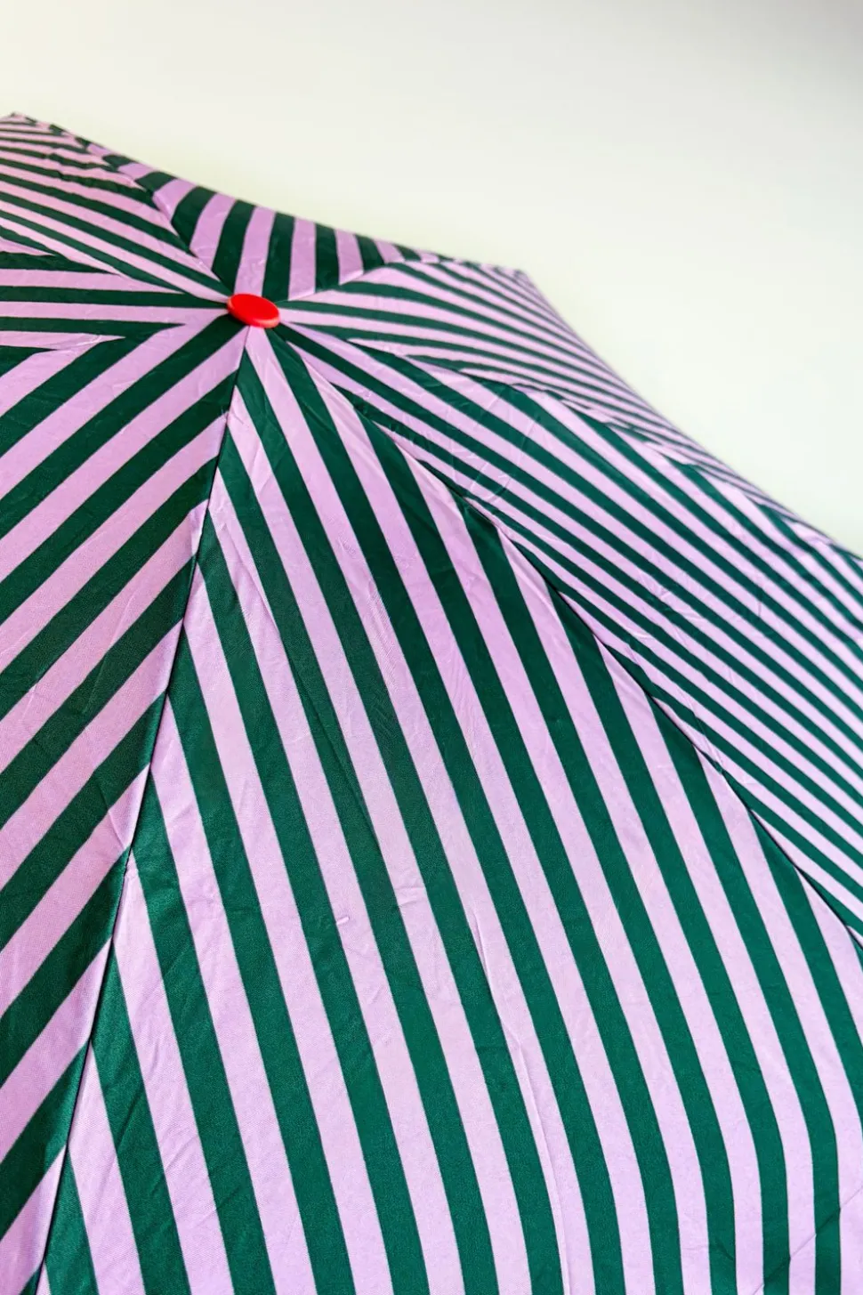 Paraguas Plegable Con Diseño De Rayas De Colores