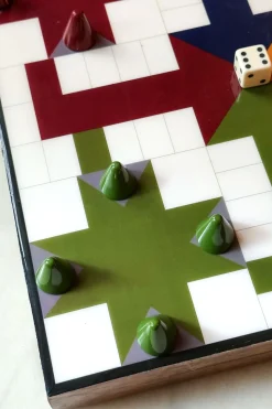 Parchís De Resina Con Efecto Laqueado