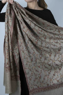 Pashmina Entera Bordada A Mano
