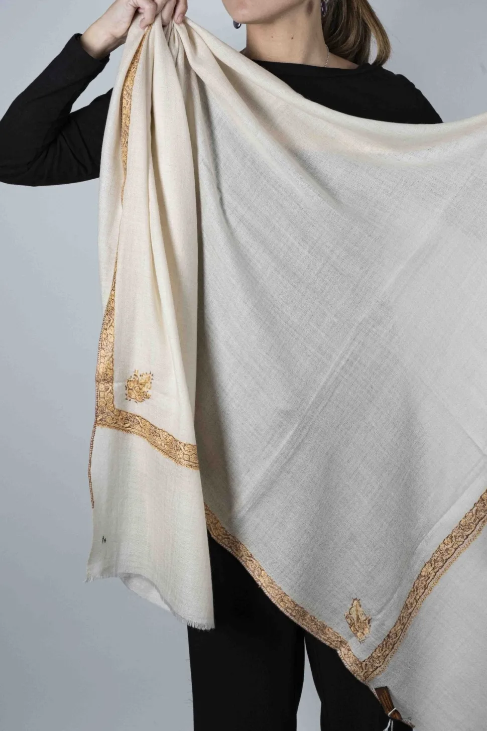 Pashmina Lisa Con Bordado