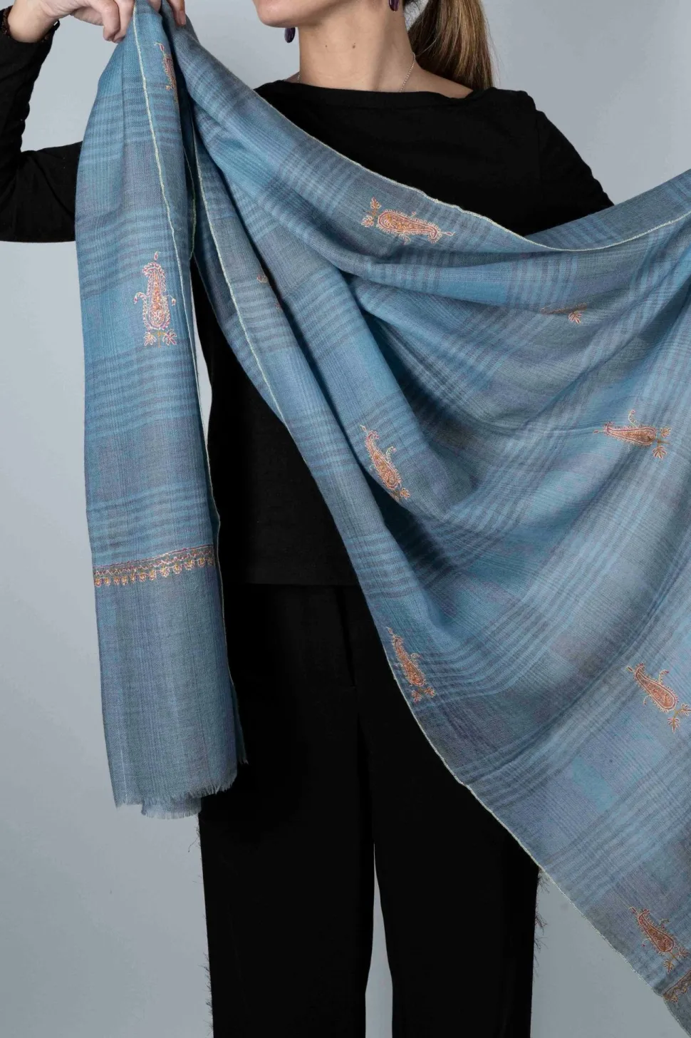 Pashmina Lisa Con Bordado